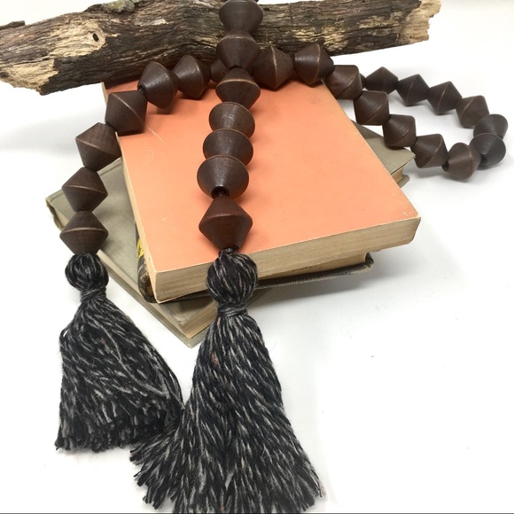 Handcrafted Diamond Shape Dark Wood Bead Tassel Farmhouse Bohemian Style Garland - Picture 14 of 16
